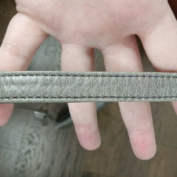 HOBO Envelope Crossbody Embossed Leather Bag Gray EUC - Picture 6 of 14